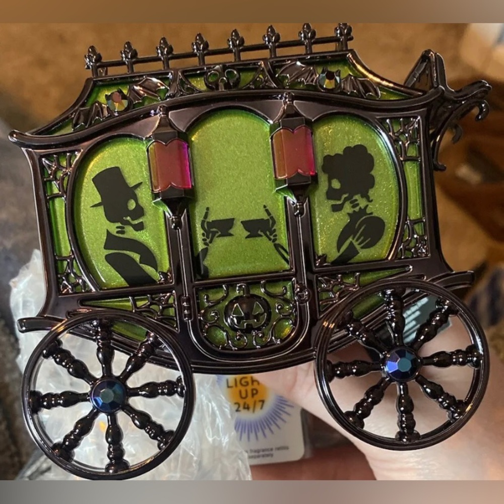 Bath& body works 2023 creepy carriage Halloween projector plug in wallflower